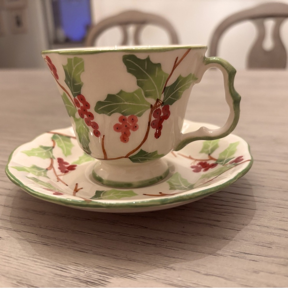 Andrea by Sadek Holly Berries Vaseries Ceramic Tea Cup & Saucer